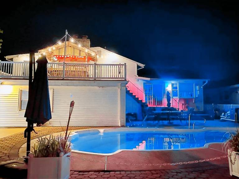 House  Tuckerton