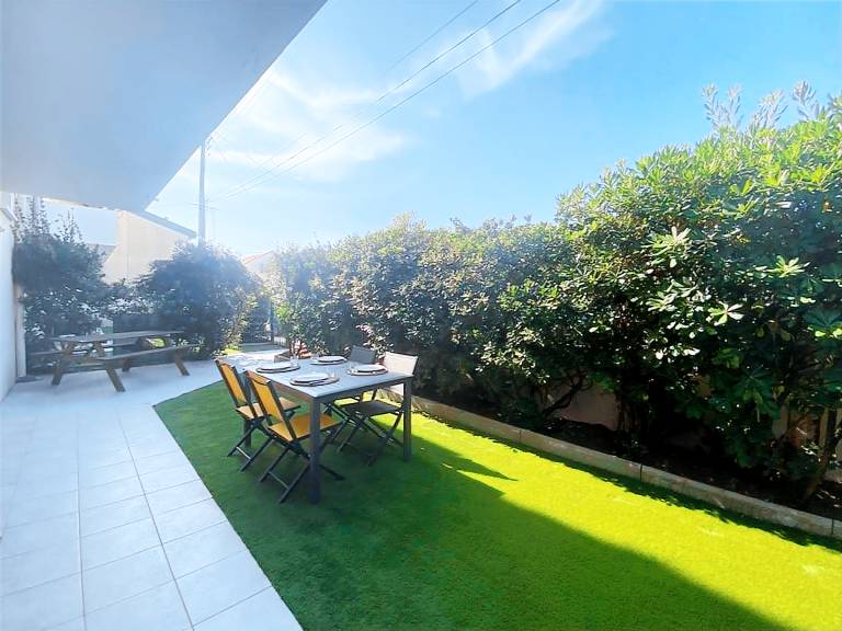 Rental apartment with garden — photo 2