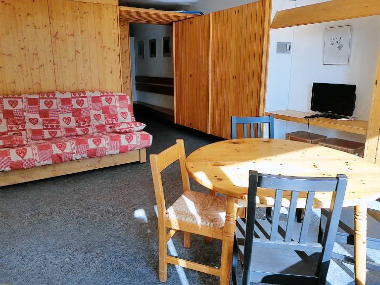 Studio 5 ppl Arc 1600, ski in/out, pets welcome — photo 3