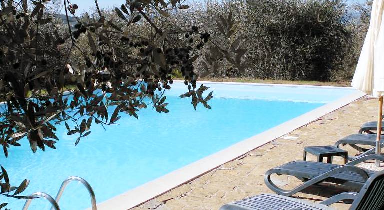 Vacation home with patio, pool & BBQ — photo 3