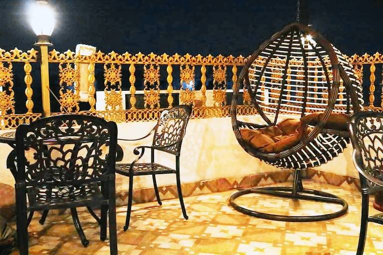 JAVAN Hotel