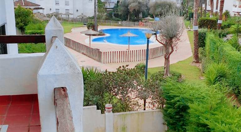 Holiday apartment with private pool, garden & terrace — photo 4