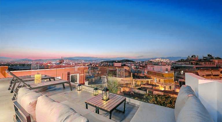 Holiday apartment with patio — photo 3