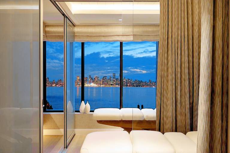 Seaside Hotel North Vancouver