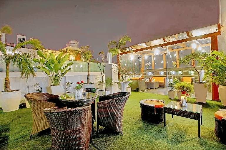 Hotel Swaran Palace