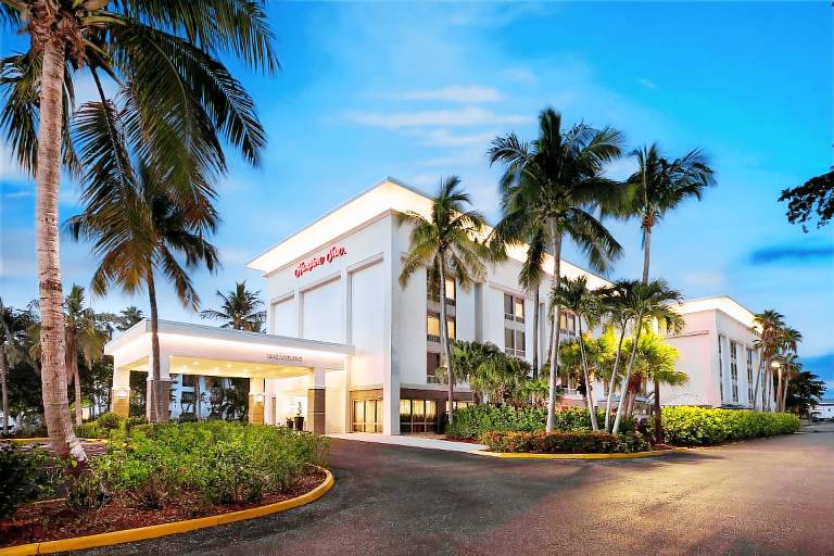 Hampton Inn Naples-Central — photo 2