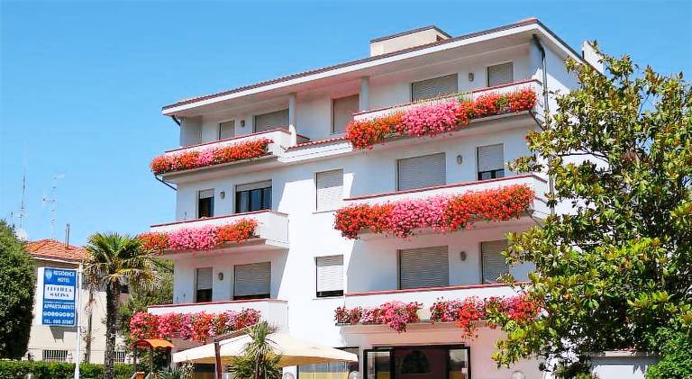 Appartamento con servizi Calambrone