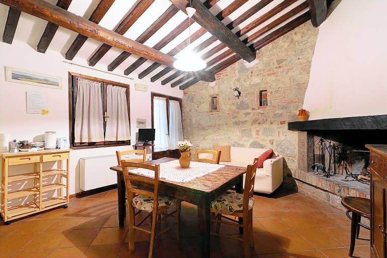 Apartment "La Vecchia Fornace Casa Bianca" with Shared Pool & Wi-Fi in Cortona
