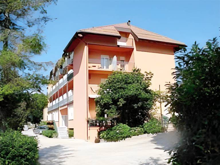 Villa Flora in Levico Terme