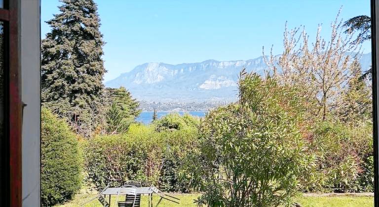 Villa with 1 room for 4 persons in Viviers-du-Lac