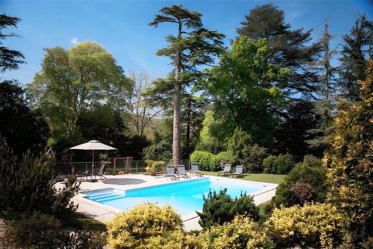 Large Charming House La Rivière, Heated Pool, Sleeps 15 — photo 4