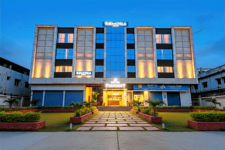 FabHotel Prime President Bhopal Railway Station