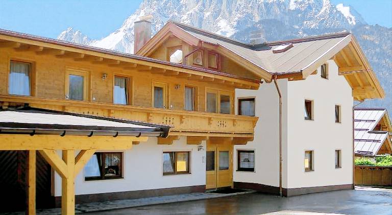 Rental apartment with yard in Kitzbuhel