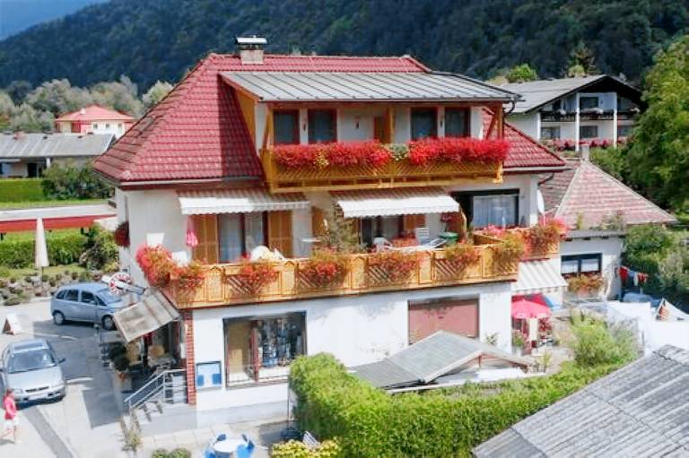 Ferienwohnung in Radenthein, Döbriach für max. 2 Personen Ferienwohnung in Radenthein, Döbriach für max. 2 Personen