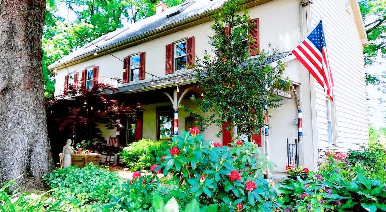 Bed and breakfast  Erwinna