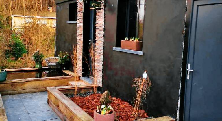 Vacation home with hot tub — photo 4