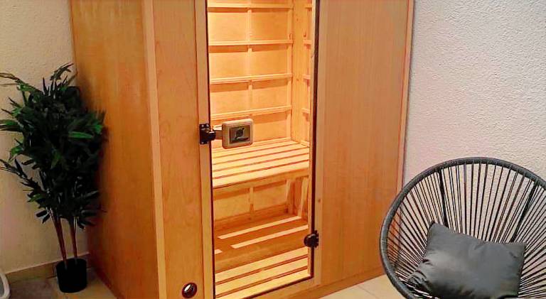 Rental apartment with terrace, sauna & yard — photo 4