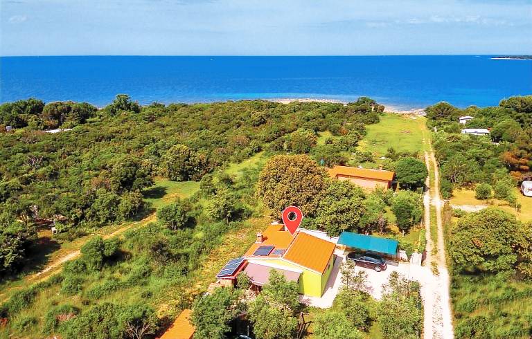Casa Peroj