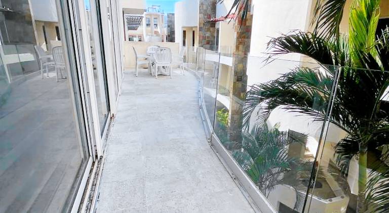 Holiday apartment with pool — photo 4
