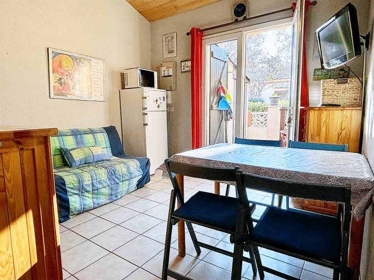 House with 2 rooms for 6 persons — photo 4