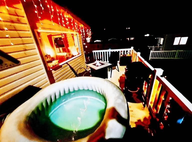 Newquay Seaside Lodge Retreat with Hot Tub — photo 3