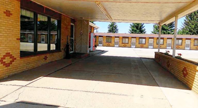 Budget Host 4U Motel — photo 3