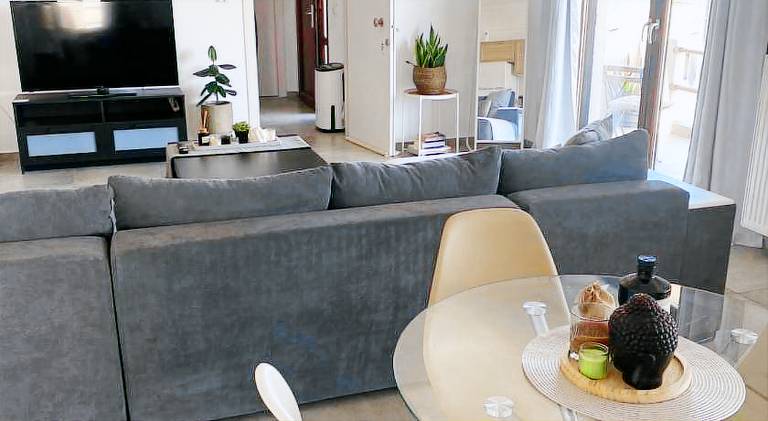 Vacation home with terrace — photo 2