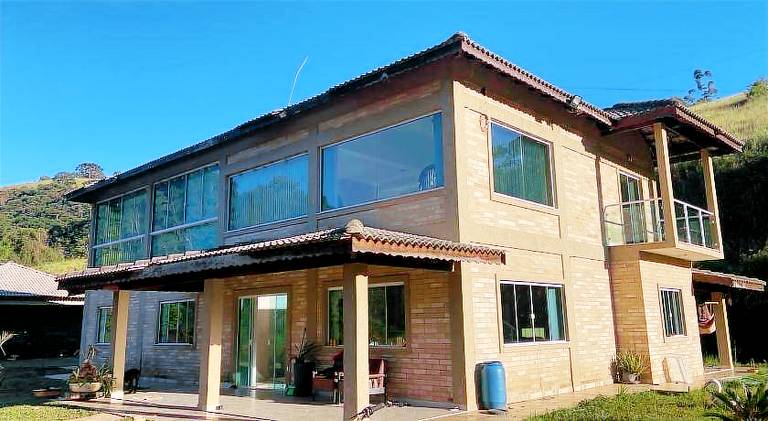 Villa with 1 room for 20 persons in Camanducaia