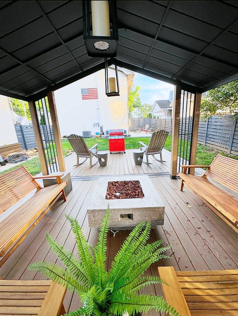 Apartment with terrace & yard — photo 3
