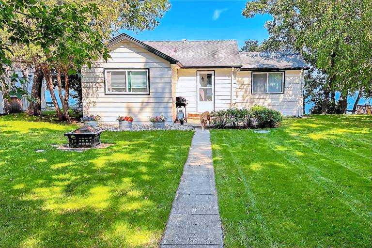 House Pelican Rapids