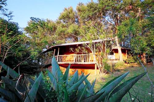 Lodge  Melville