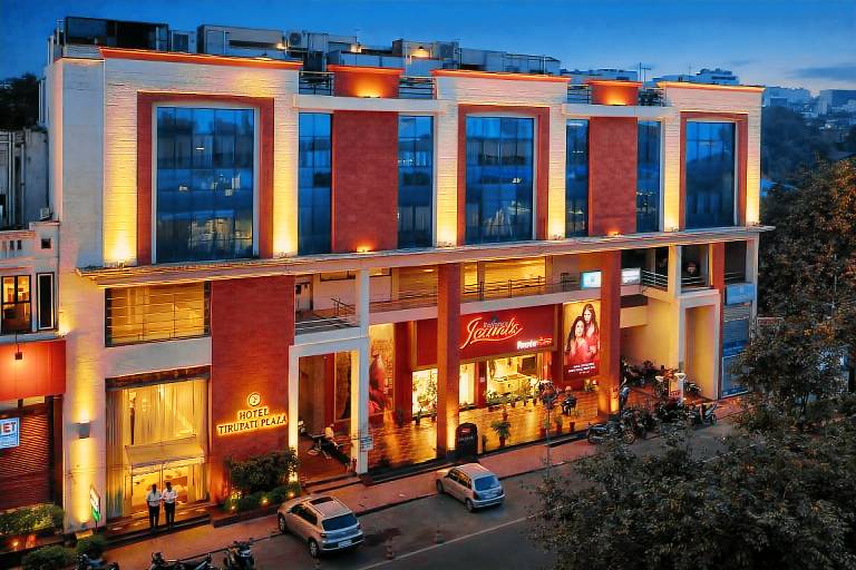 Hotel Tirupati Plaza