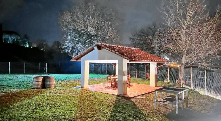 Vacation home with hot tub — photo 3