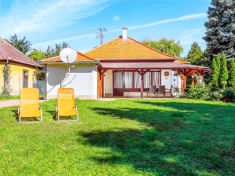 House Balatonmáriafürdő