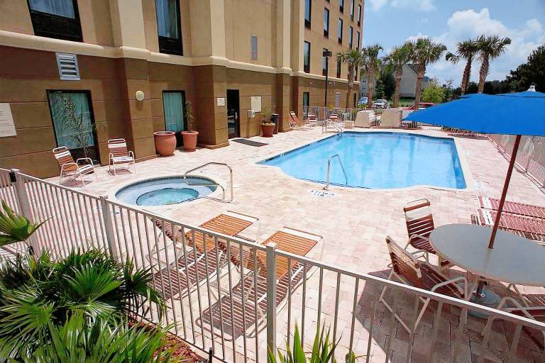 Hampton Inn & Suites Jacksonville-Airport — photo 4