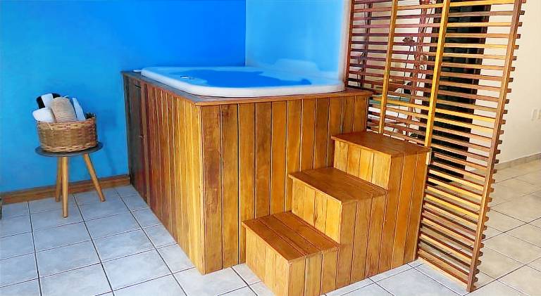 Apartment with pool & yard in Paraty