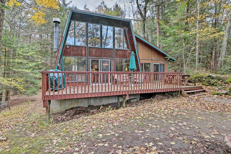 Lakefront Berkshires Retreat w/ Deck, Dock & Boat! — photo 2