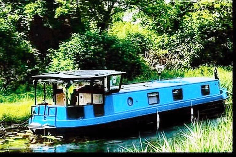Houseboat Skirteen