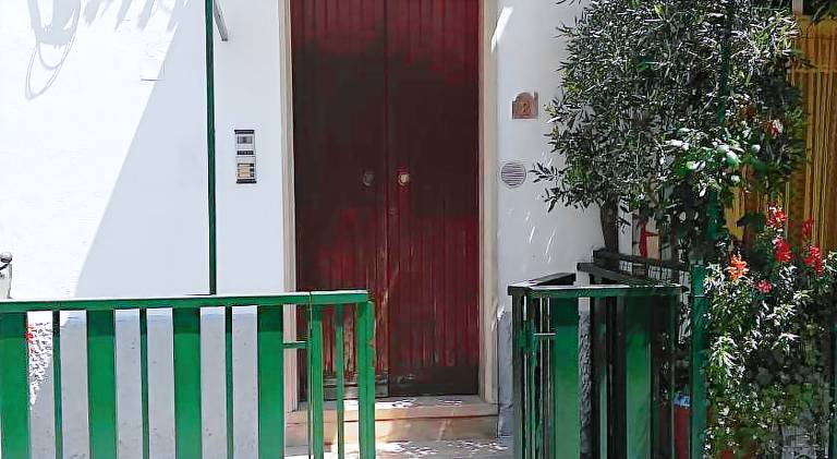 House with 3 rooms for 8 persons in Peschici