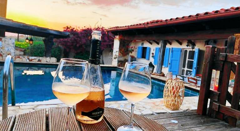 Child-friendly beautiful villa with jacuzzi, patio & barbeque | Dogs allowed in Alghero