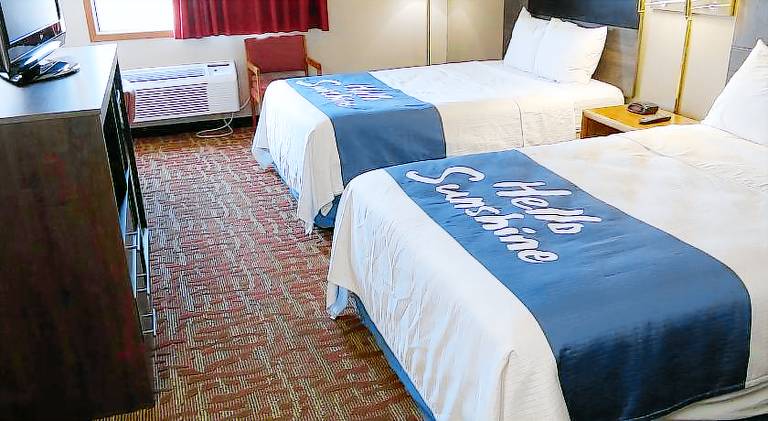 Days Inn by Wyndham West-Eau Claire — photo 2