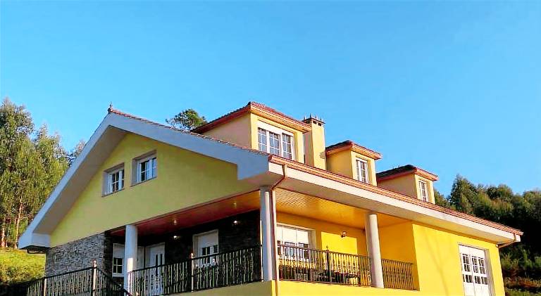 200 m&sup2; Ferienhaus