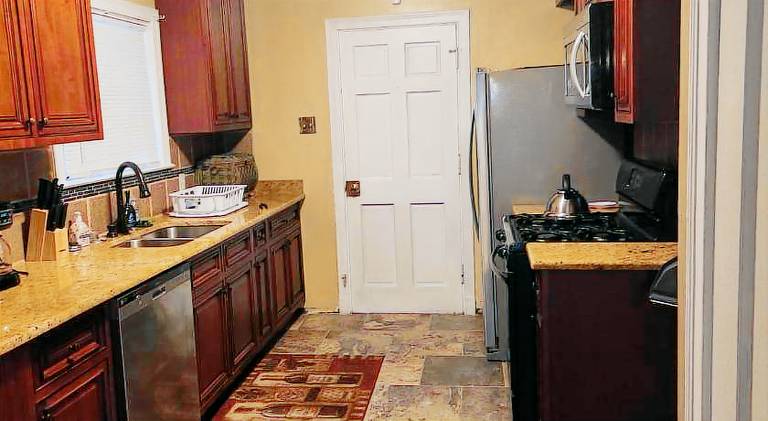 Vacation home with barbecue — photo 2