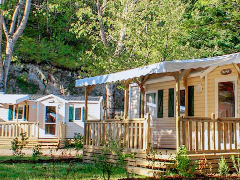 Mobile home with heated pool & patio — photo 4