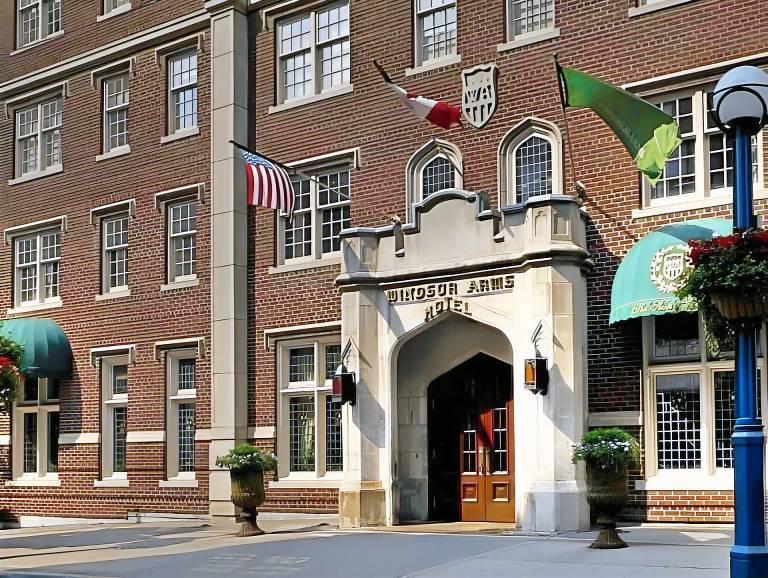Windsor Arms Hotel in Toronto, ON