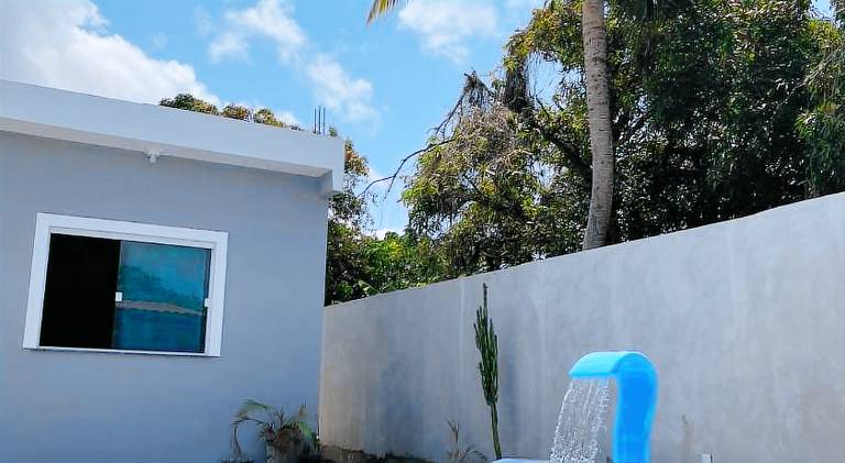 House with pool — photo 4