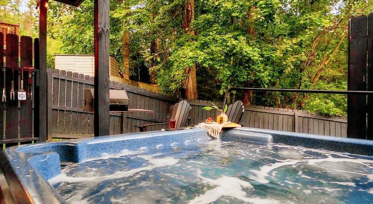 House with jacuzzi — photo 5