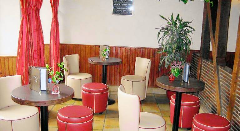 Logis Hotel Restaurant Le Cheval Blanc — photo 4