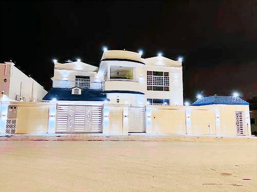Serviced apartment  منطقة امتداد شمال عوقد