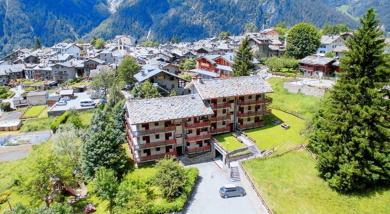 Holiday apartment with 2 rooms for 4 persons in Pre-Saint-Didier